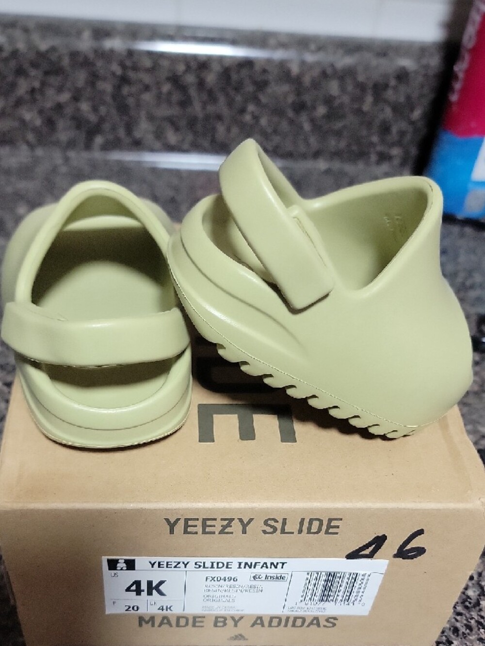 Adidas Infant Yeezy Slide Size 4k - Picture 12 of 15